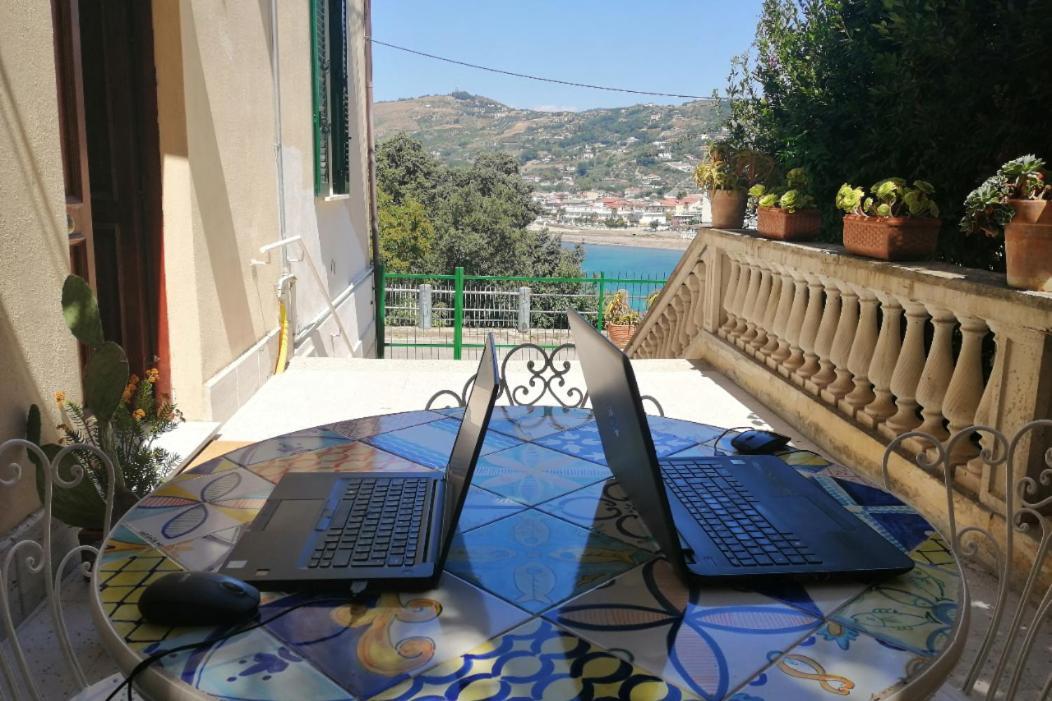Panoramic Apartments In Villa In Center "The Beach And The Cliff" 1 Agropoli Exterior photo