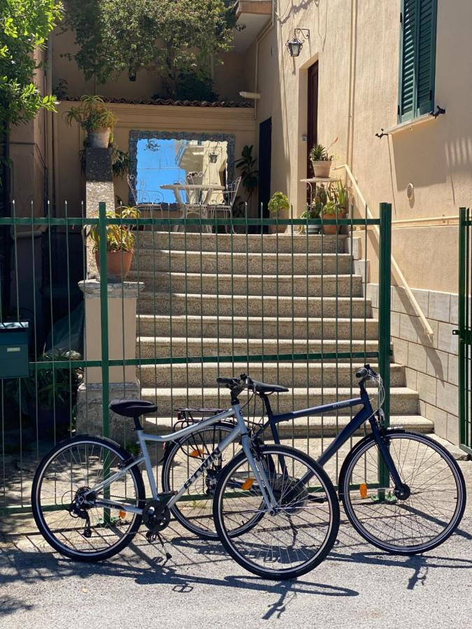 Panoramic Apartments In Villa In Center "The Beach And The Cliff" 1 Agropoli Exterior photo