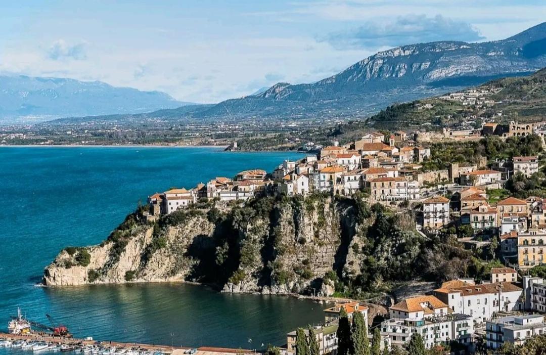 Panoramic Apartments In Villa In Center "The Beach And The Cliff" 1 Agropoli Exterior photo
